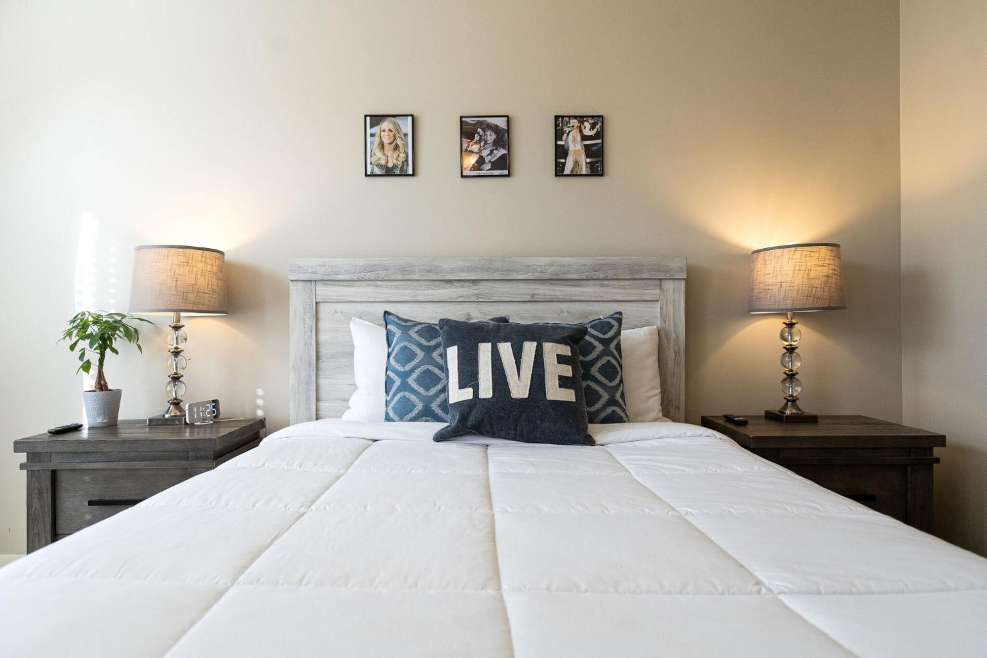 Apartamento The Celebrity - Minutes To Broadway With A Balcony Nashville Exterior foto