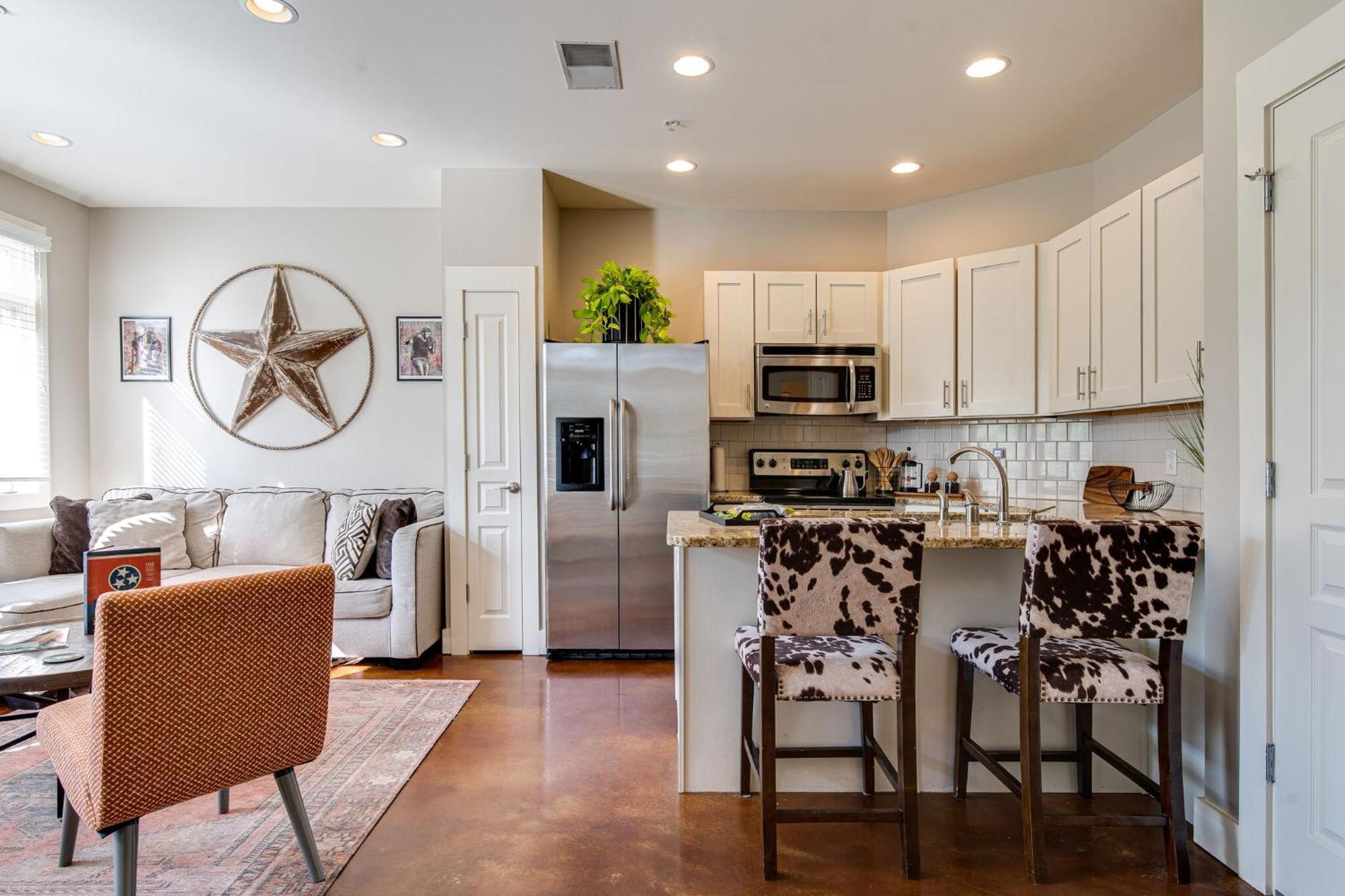 Apartamento The Celebrity - Minutes To Broadway With A Balcony Nashville Exterior foto