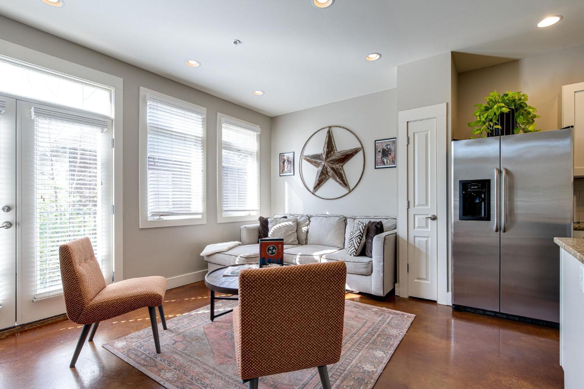 Apartamento The Celebrity - Minutes To Broadway With A Balcony Nashville Exterior foto