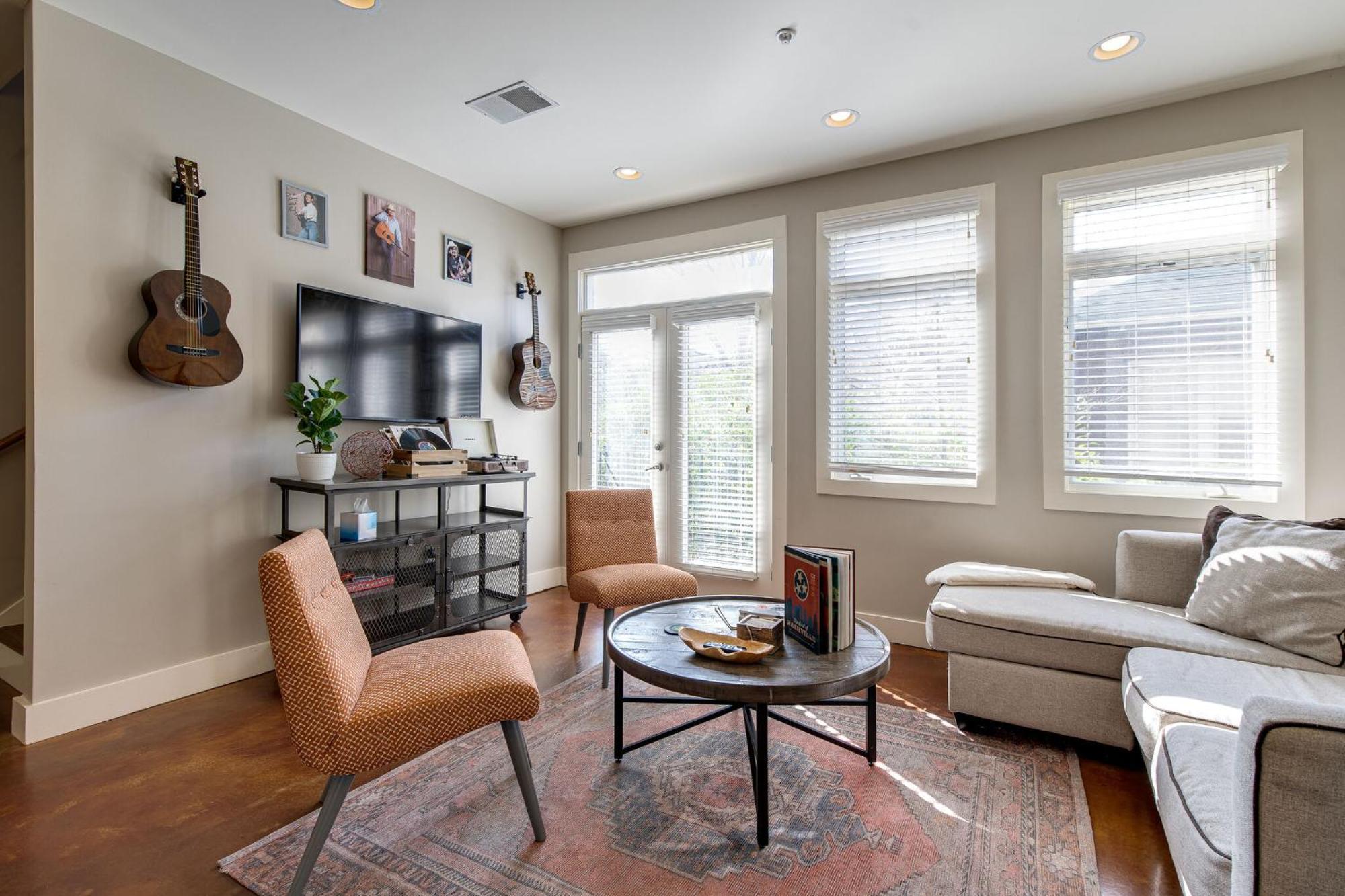 Apartamento The Celebrity - Minutes To Broadway With A Balcony Nashville Exterior foto