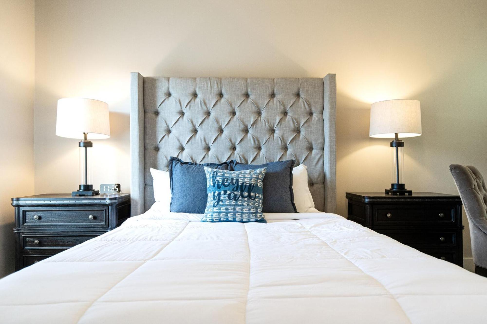 Apartamento The Celebrity - Minutes To Broadway With A Balcony Nashville Exterior foto