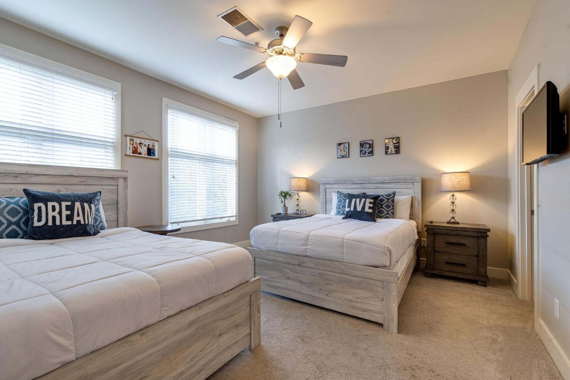Apartamento The Celebrity - Minutes To Broadway With A Balcony Nashville Exterior foto